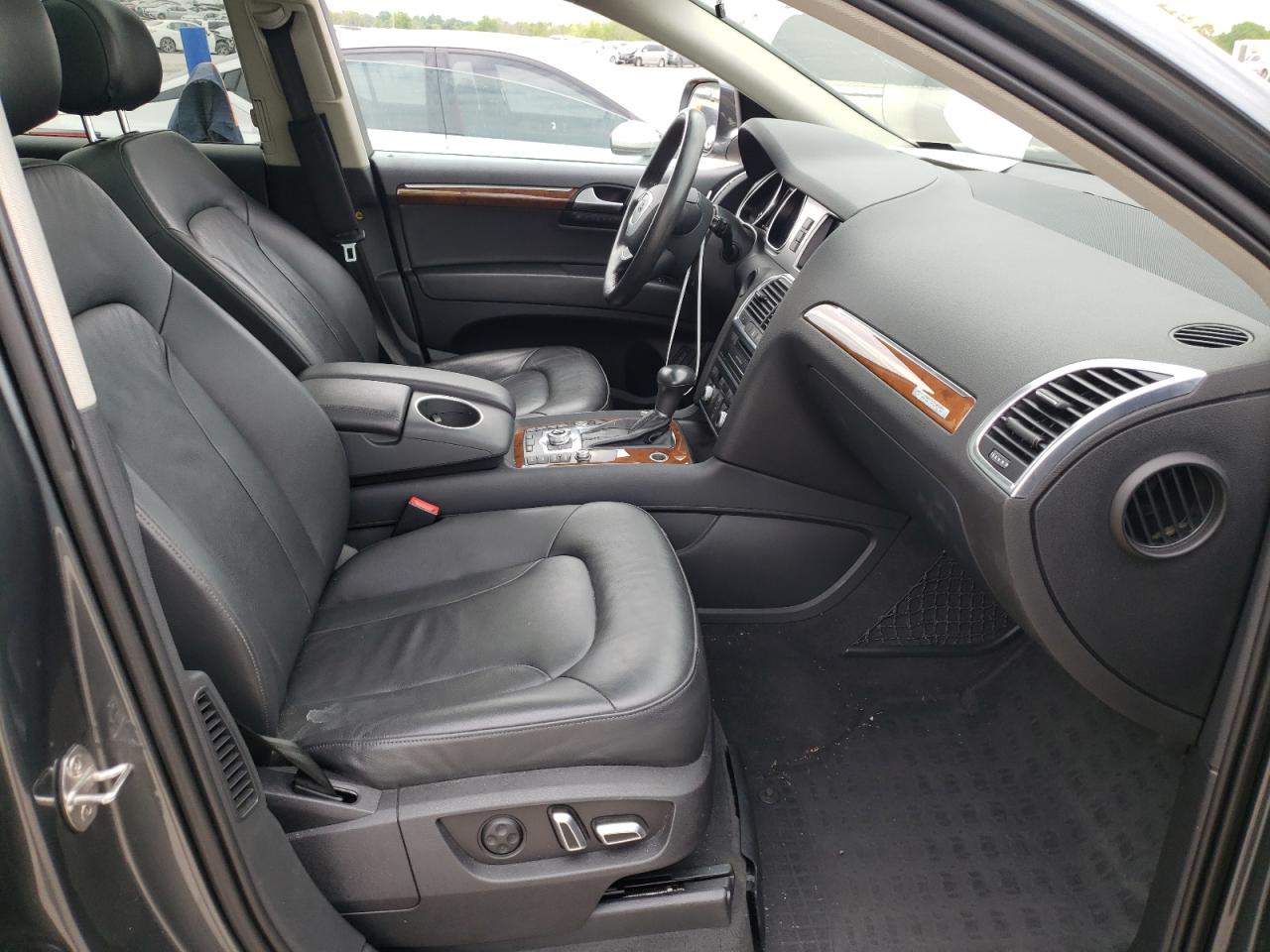 Photo 5 from auction – 2014 AUDI Q7 PREMIUM with VIN WA1LMAFE9ED012636