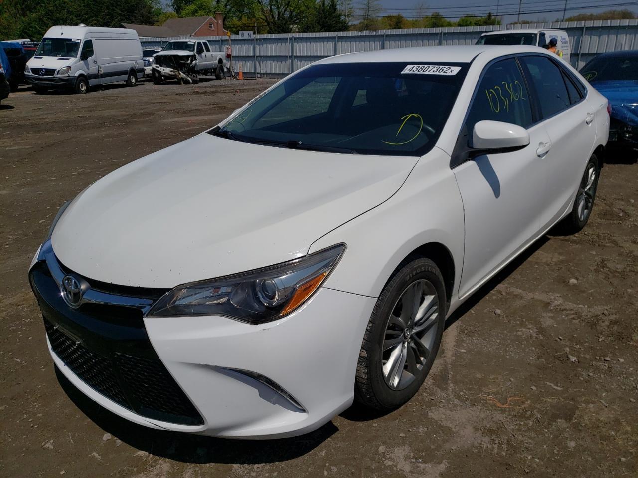 Photo 2 from auction – 2015 TOYOTA CAMRY LE with VIN 4T1BF1FK4FU004183