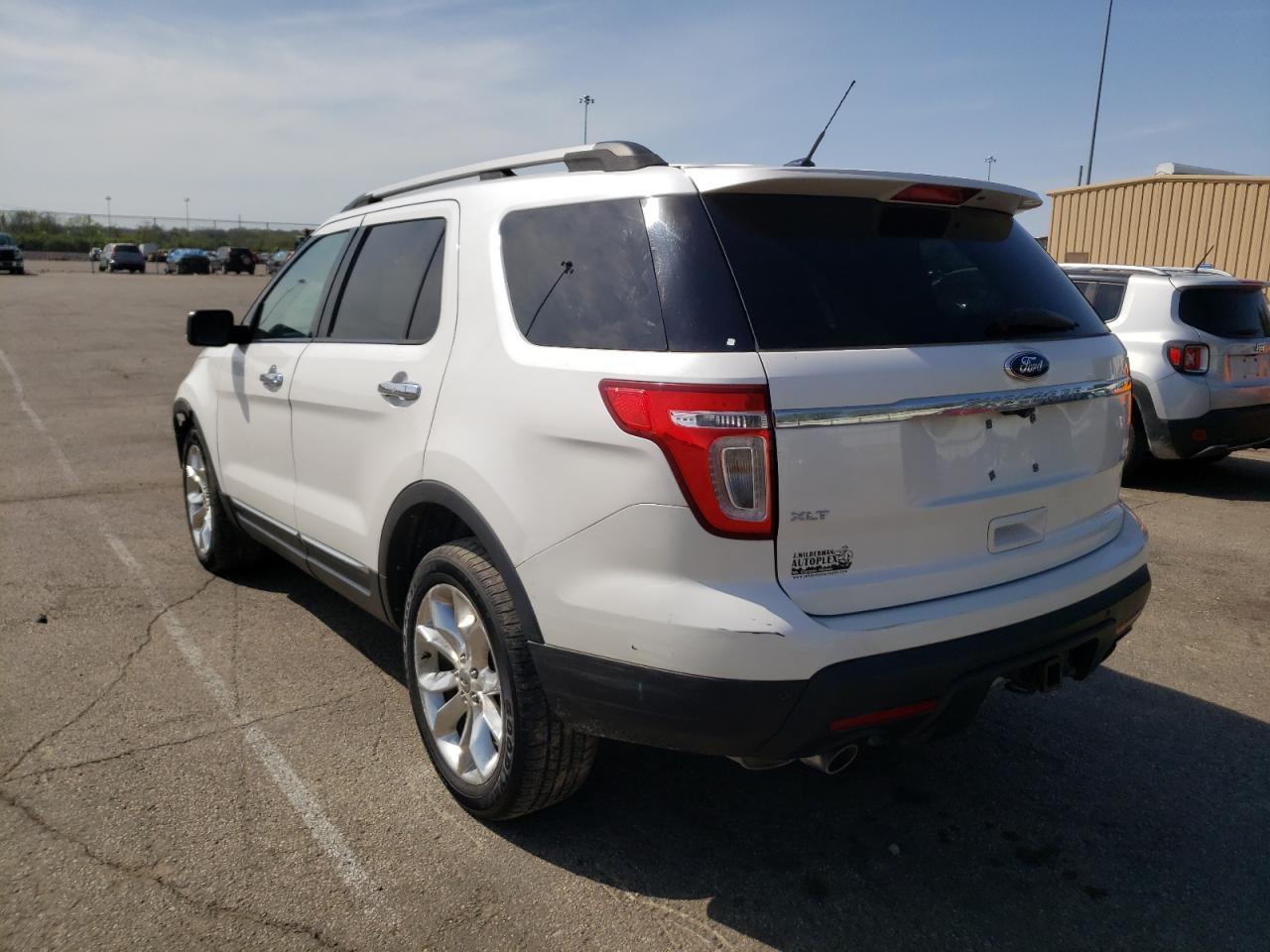 Photo 3 from auction – 2011 FORD EXPLORER X with VIN 1FMHK8D81BGA75971