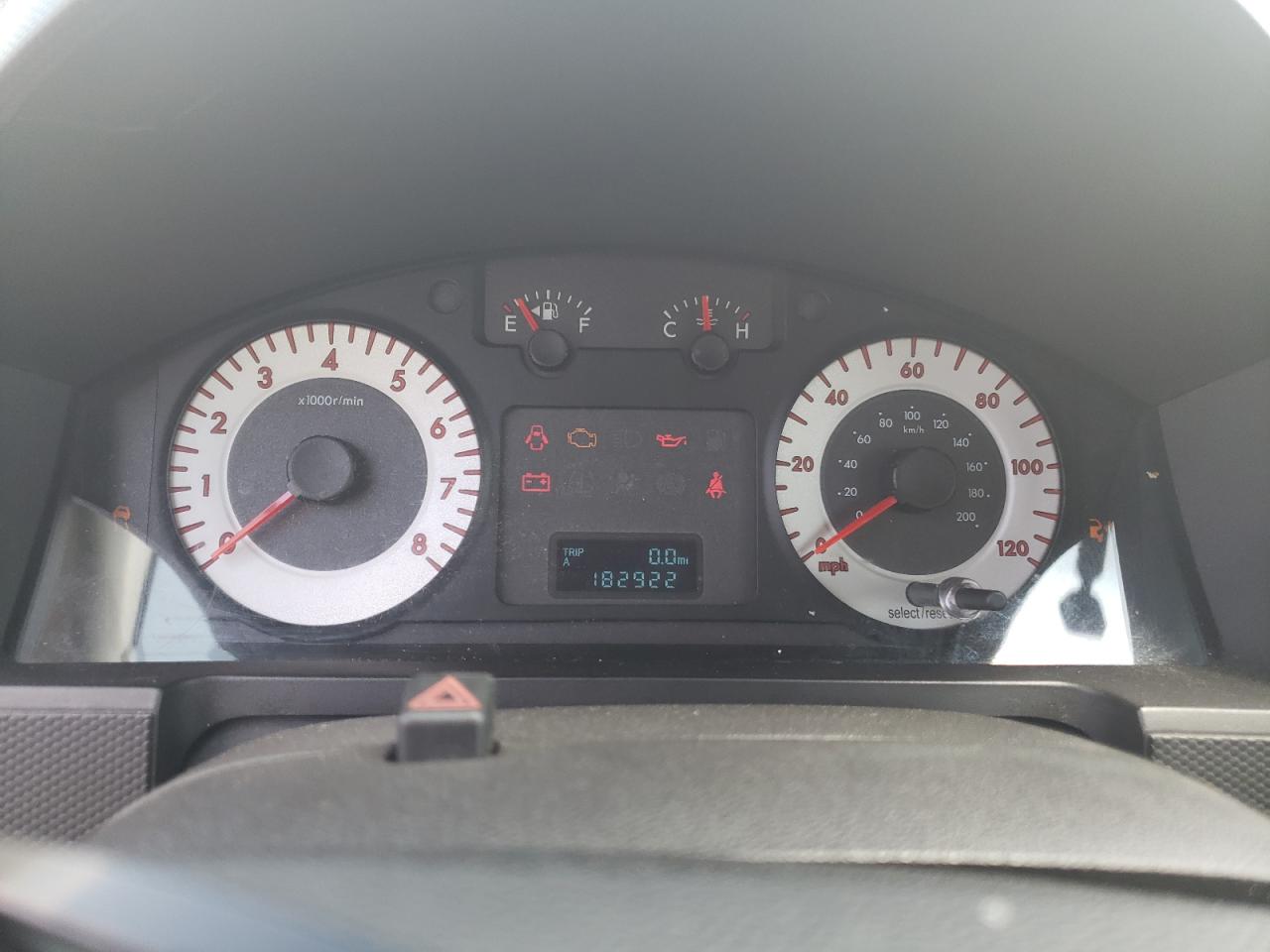 Photo 8 from auction – 2010 MAZDA TRIBUTE I with VIN 4F2CY0C75AKM02634
