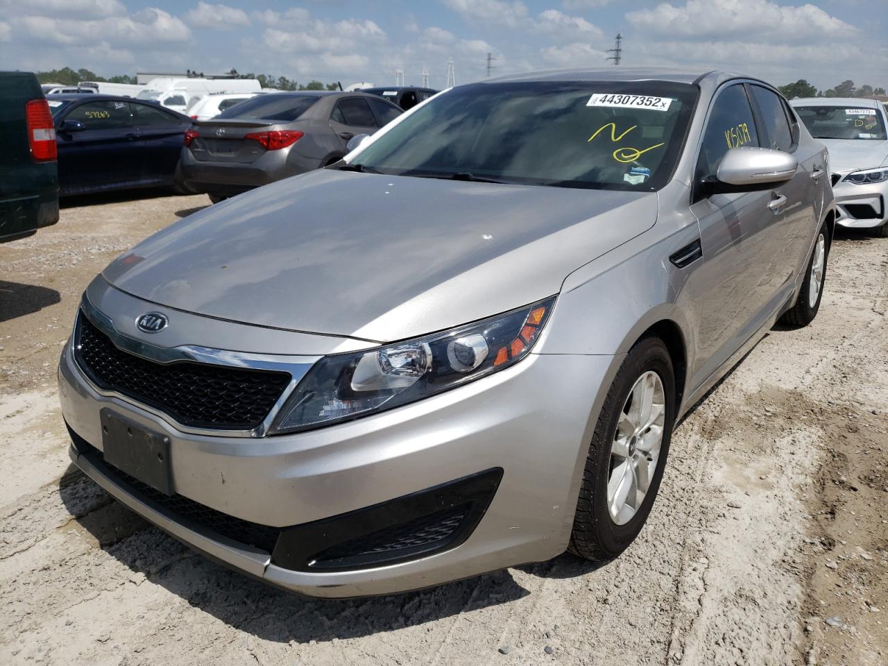 Photo 2 from auction – 2011 KIA OPTIMA LX with VIN KNAGM4A77B5081636
