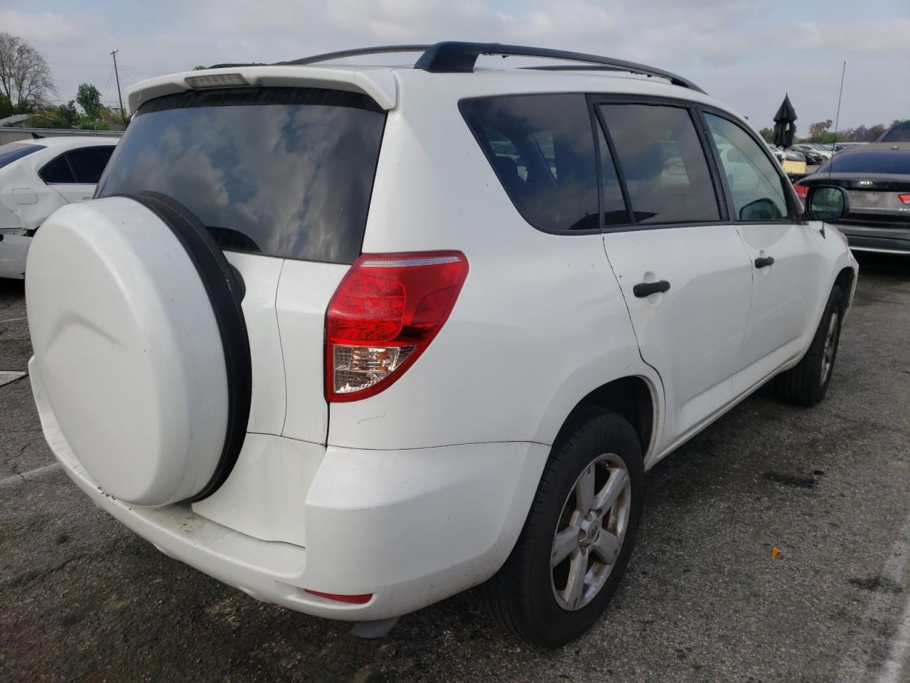 Photo 4 from auction – 2008 TOYOTA RAV4 with VIN JTMZD33VX85080846