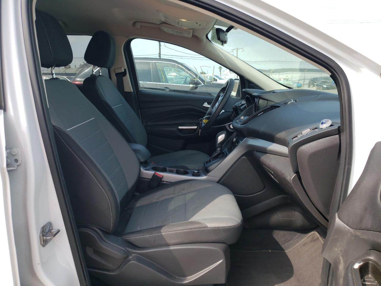 Photo 5 from auction – 2015 FORD ESCAPE SE with VIN 1FMCU0GX7FUA31571