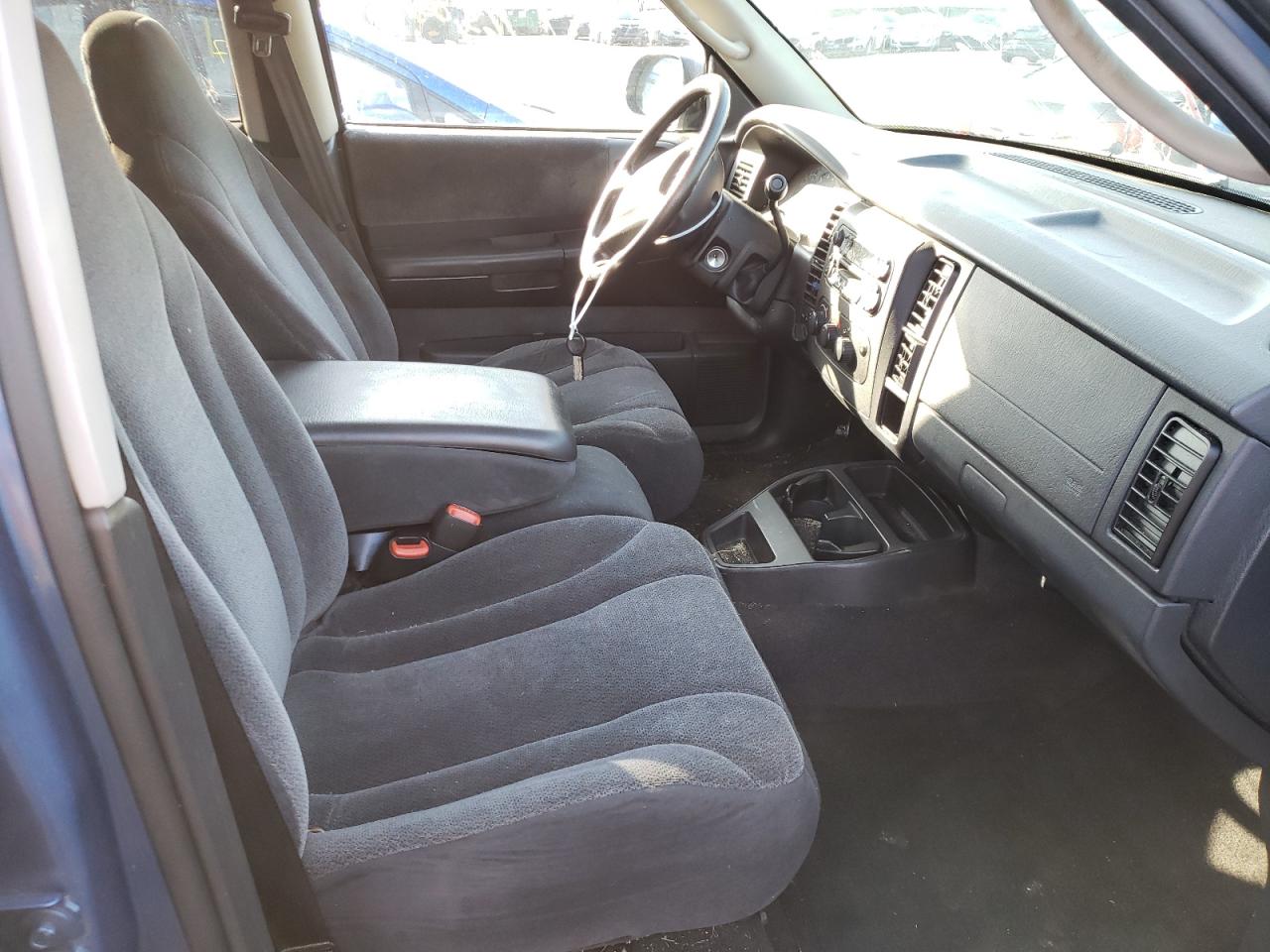 Photo 5 from auction – 2004 DODGE DAKOTA QUA with VIN 1D7HG38N44S709742