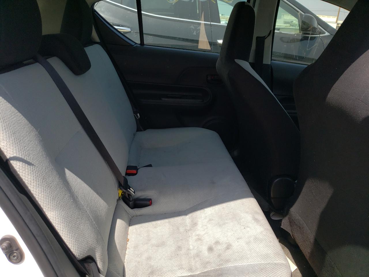 Photo 6 from auction – 2016 TOYOTA PRIUS C with VIN JTDKDTB34G1117994