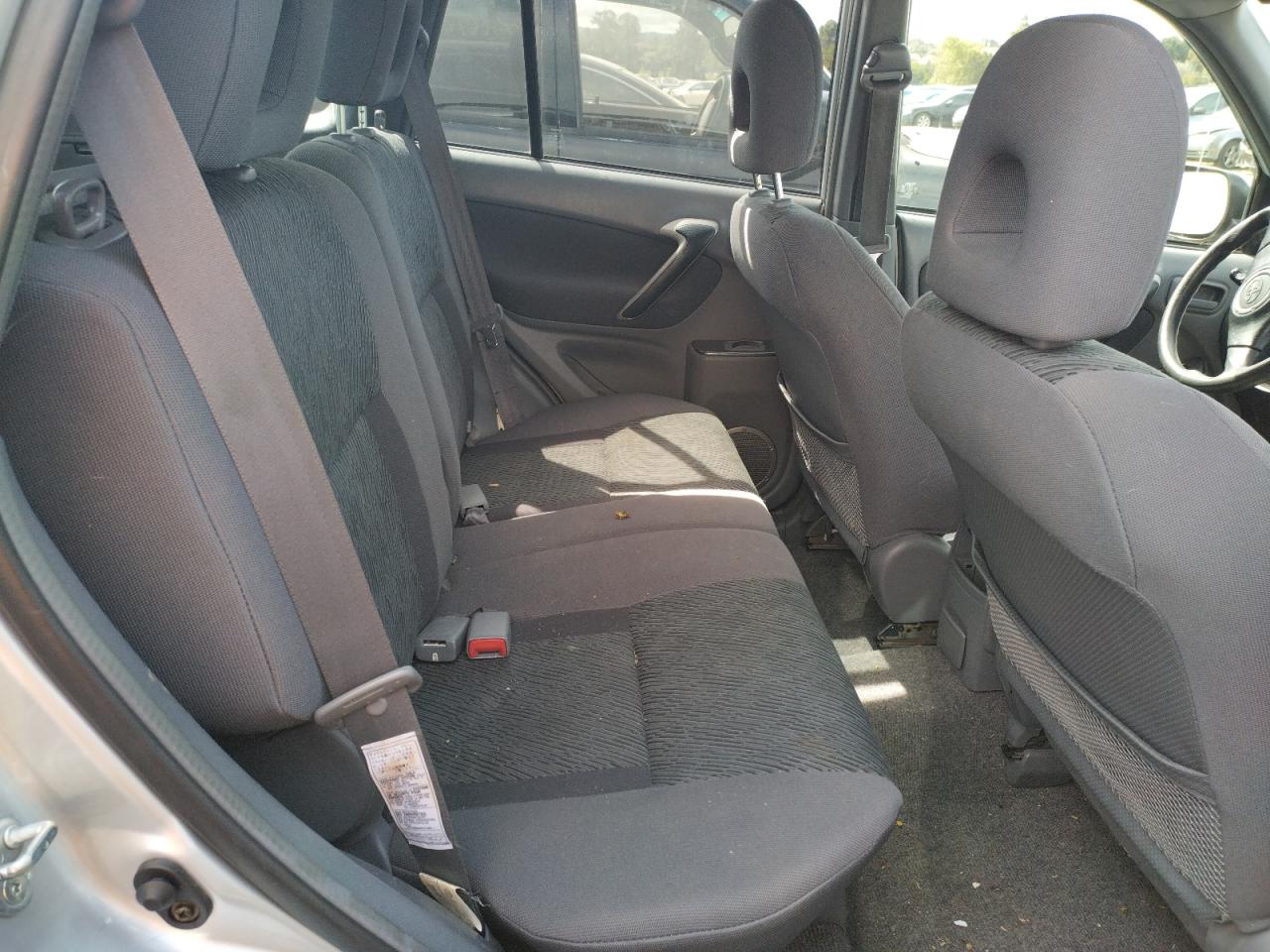 Photo 6 from auction – 2003 TOYOTA RAV4 with VIN JTEGH20V530119578