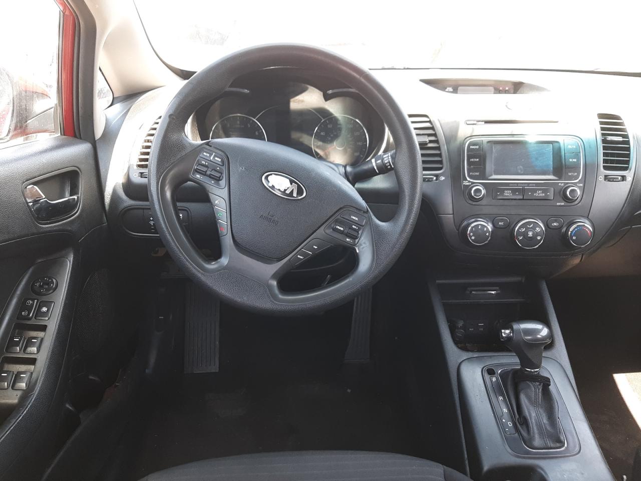 Photo 9 from auction – 2016 KIA FORTE LX with VIN KNAFX4A60G5603797