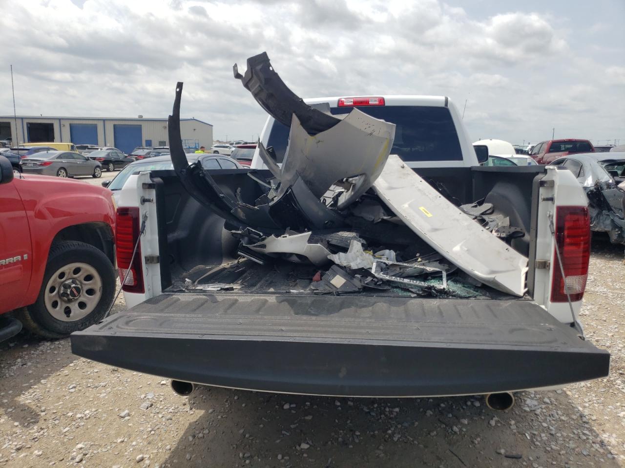 Photo 6 from auction – 2016 RAM 1500 SPORT with VIN 3C6JR6CT2GG115389