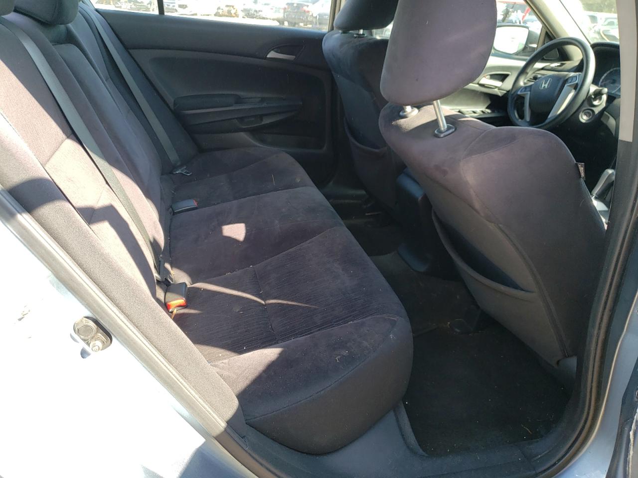 Photo 6 from auction – 2011 HONDA ACCORD LX with VIN 1HGCP2F33BA059905