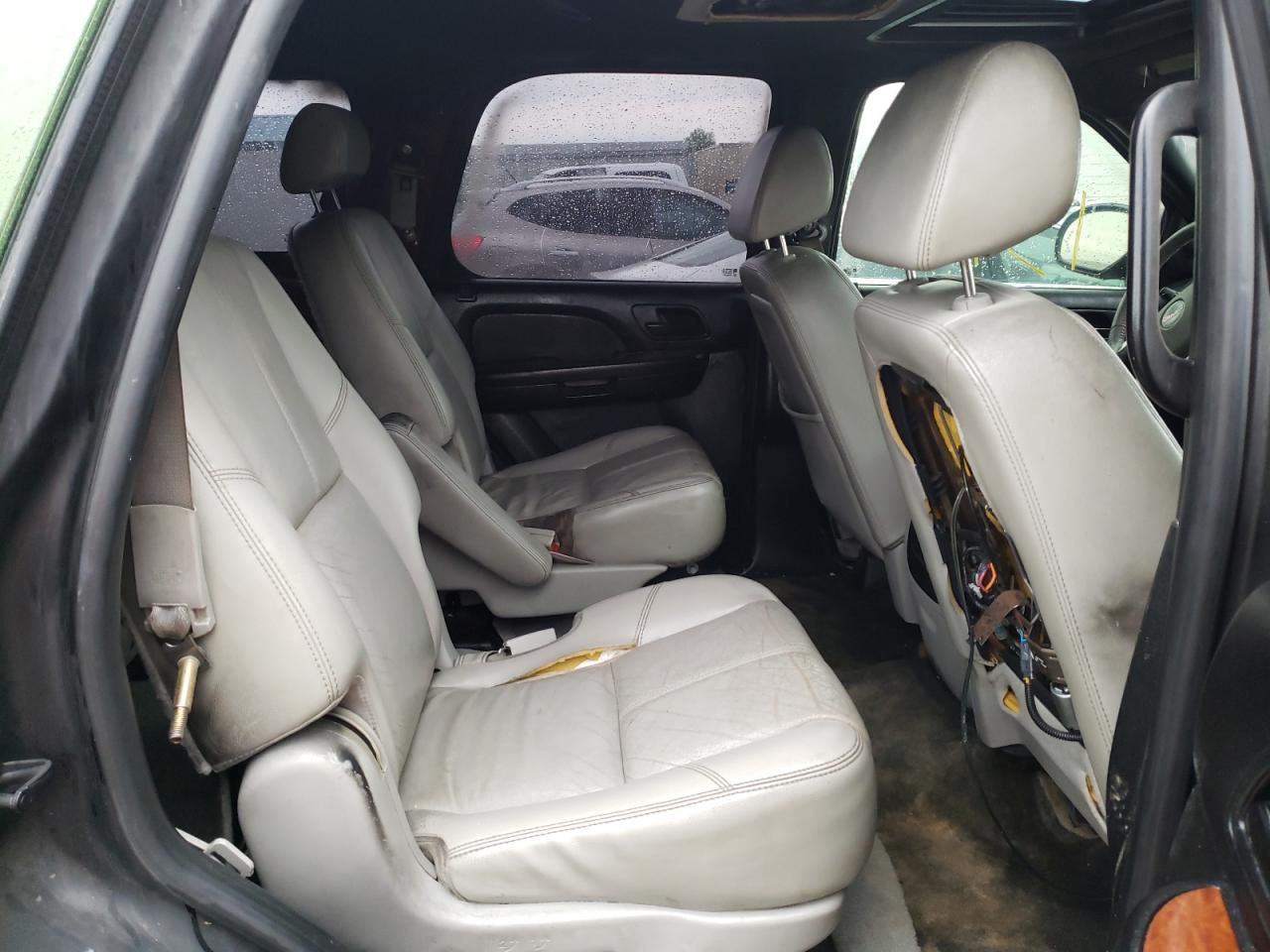Photo 6 from auction – 2007 GMC YUKON with VIN 1GKFC13J47J132537