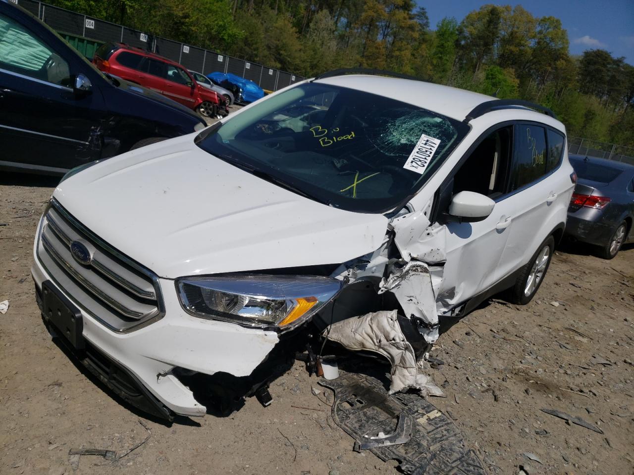 Photo 2 from auction – 2018 FORD ESCAPE SE with VIN 1FMCU9GD0JUD55240