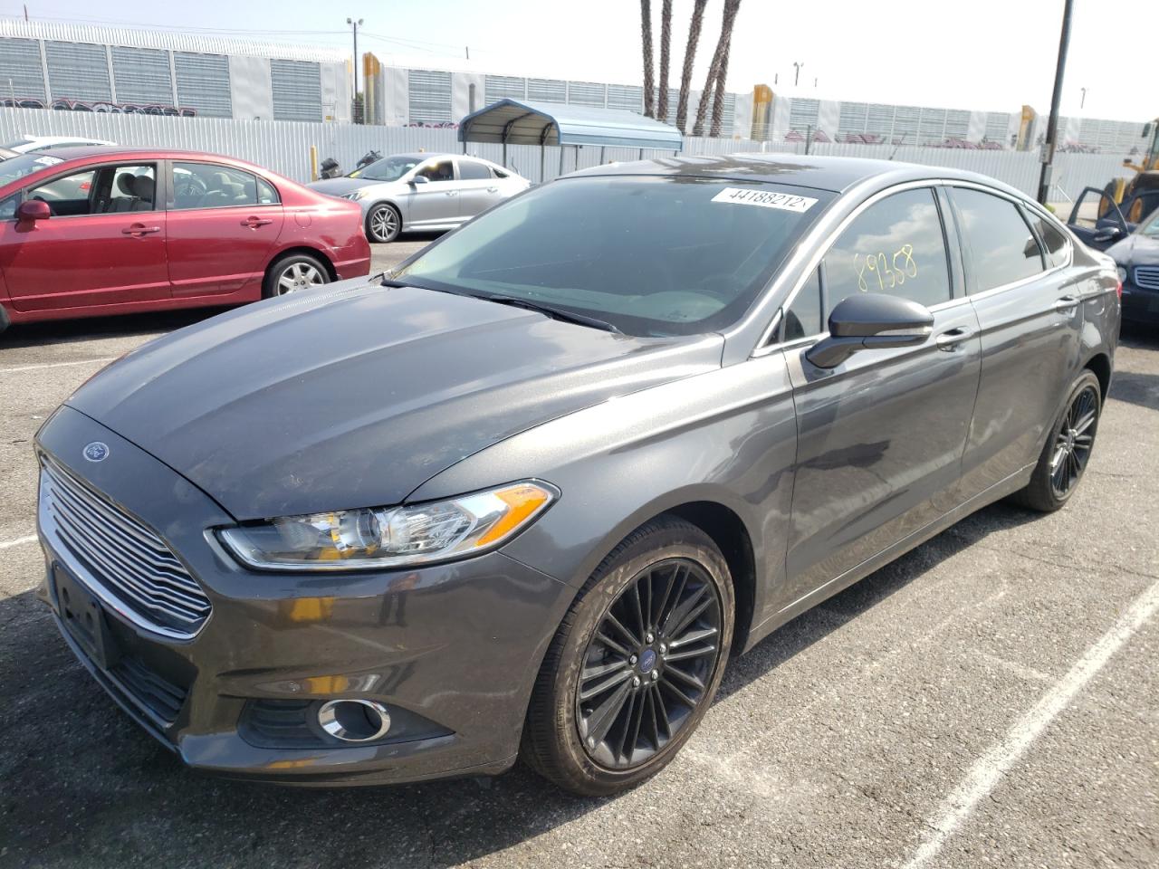 Photo 2 from auction – 2016 FORD FUSION SE with VIN 3FA6P0HD2GR342031