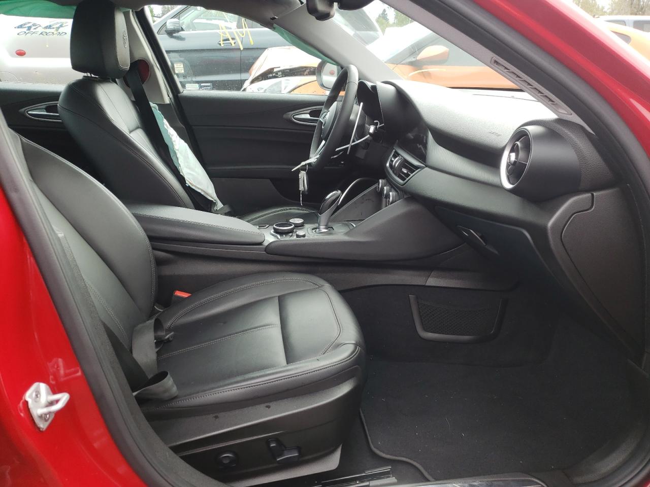Photo 5 from auction – 2018 ALFA ROMEO GIULIA with VIN ZARFAEBN3J7581778