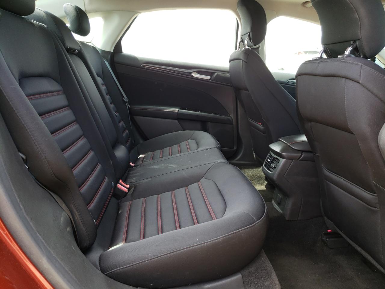 Photo 6 from auction – 2014 FORD FUSION SE with VIN 3FA6P0H78ER156453