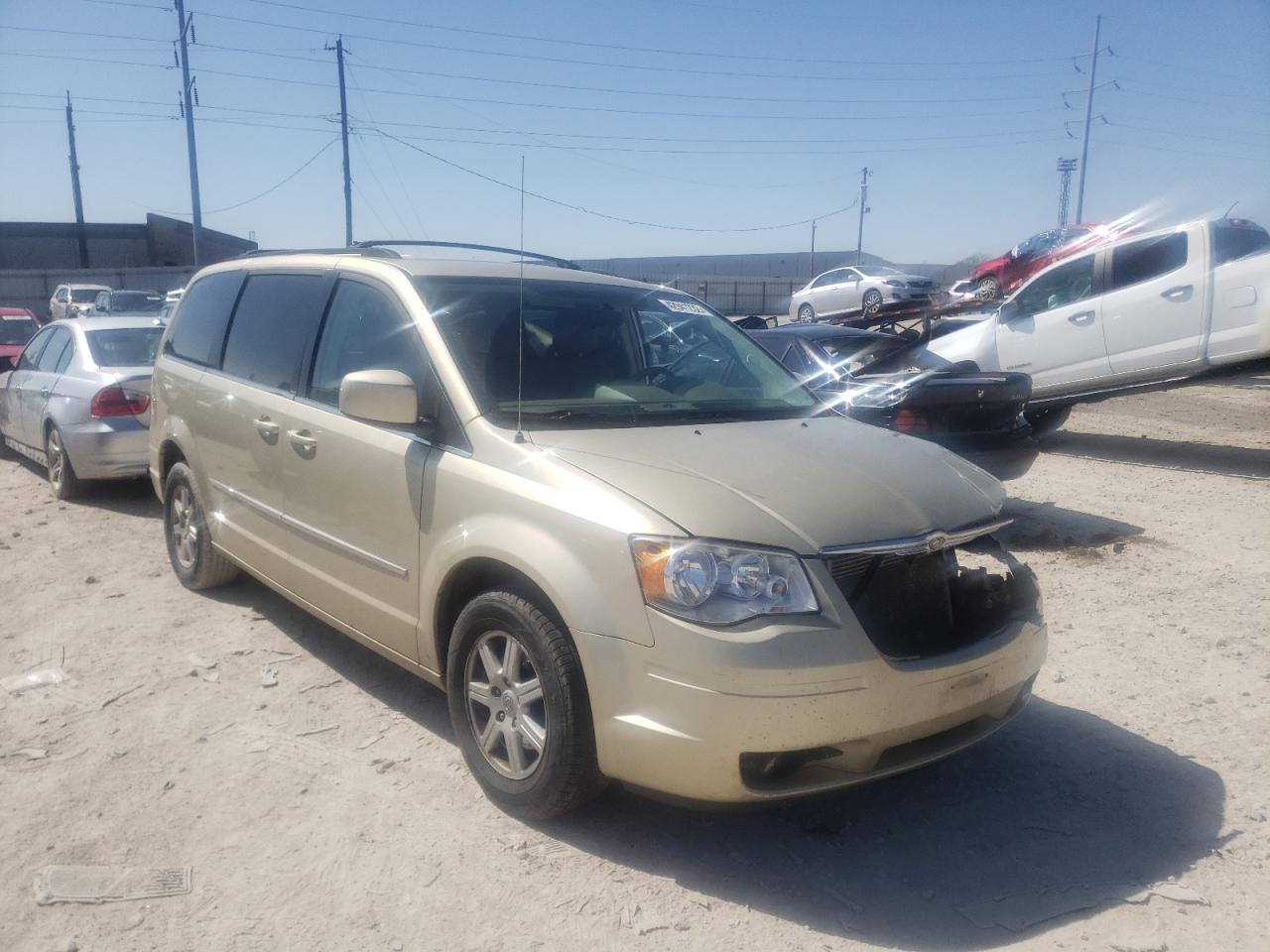 Photo 1 from auction – 2010 CHRYSLER TOWN & COU with VIN 2A4RR5D16AR442246