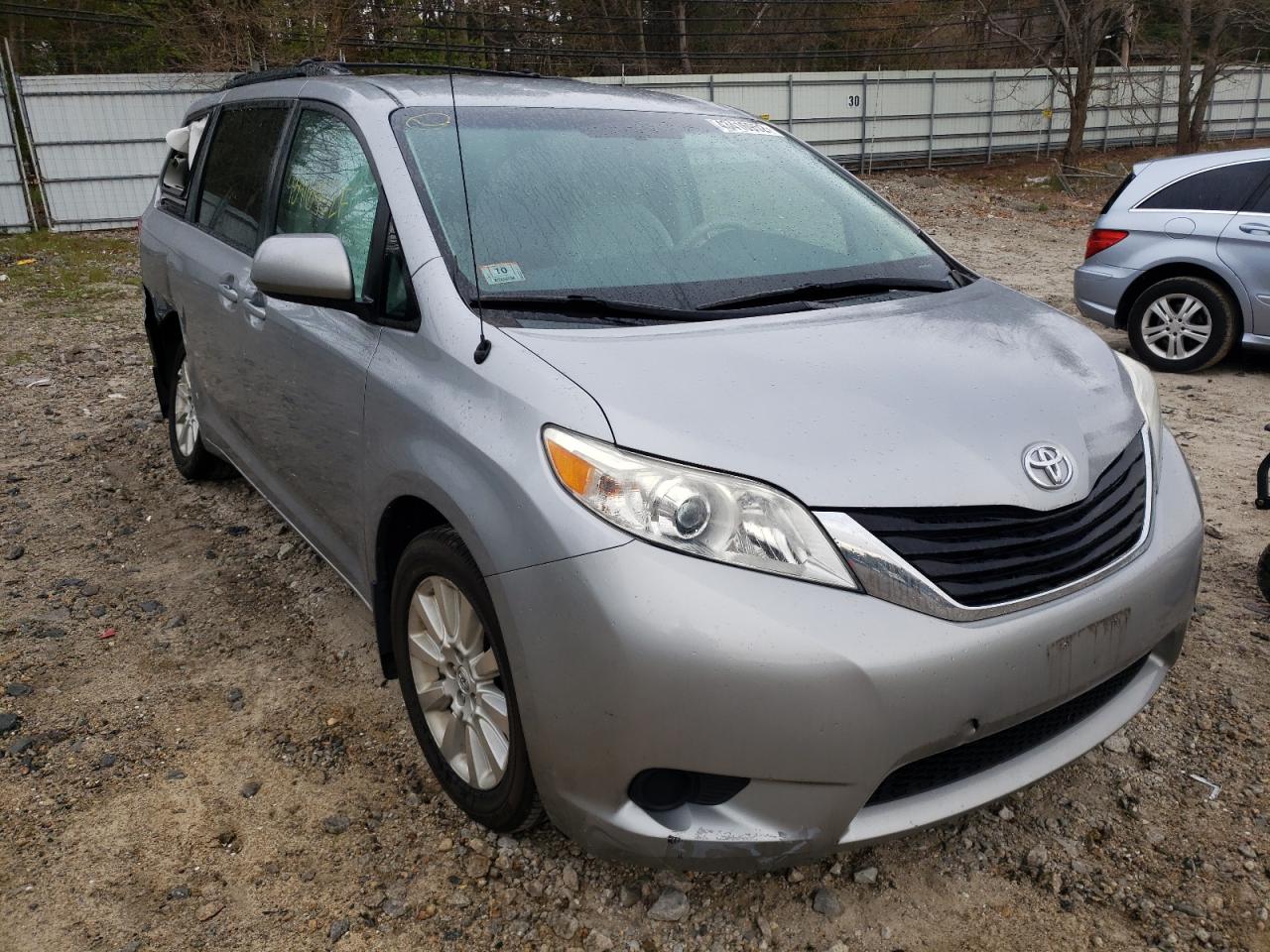 TOYOTA SIENNA LE 2012 with VIN 5TDJK3DC5CS038099 - Photo from auction
