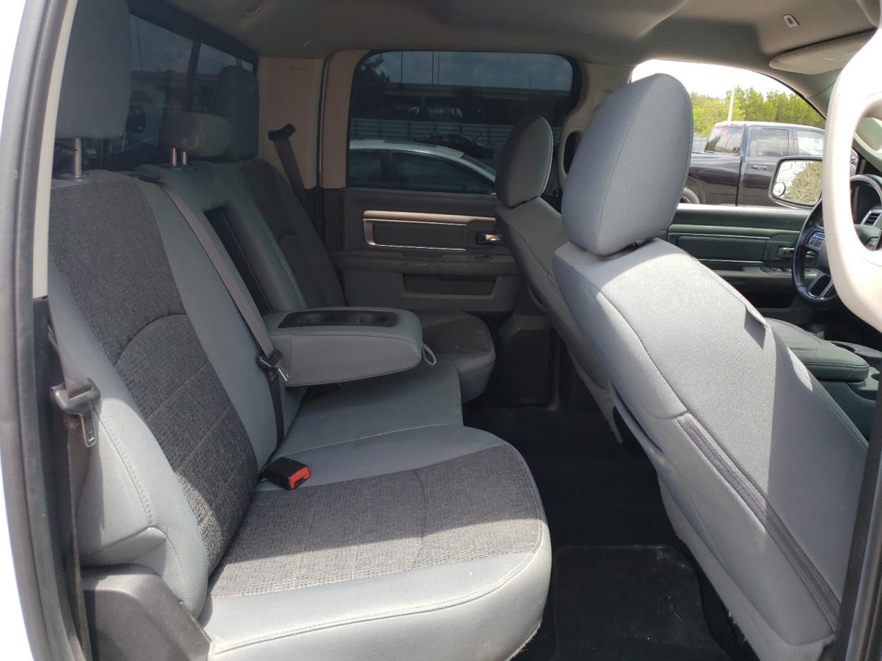 Photo 6 from auction – 2019 RAM 1500 CLASS with VIN 1C6RR6TT3KS612987