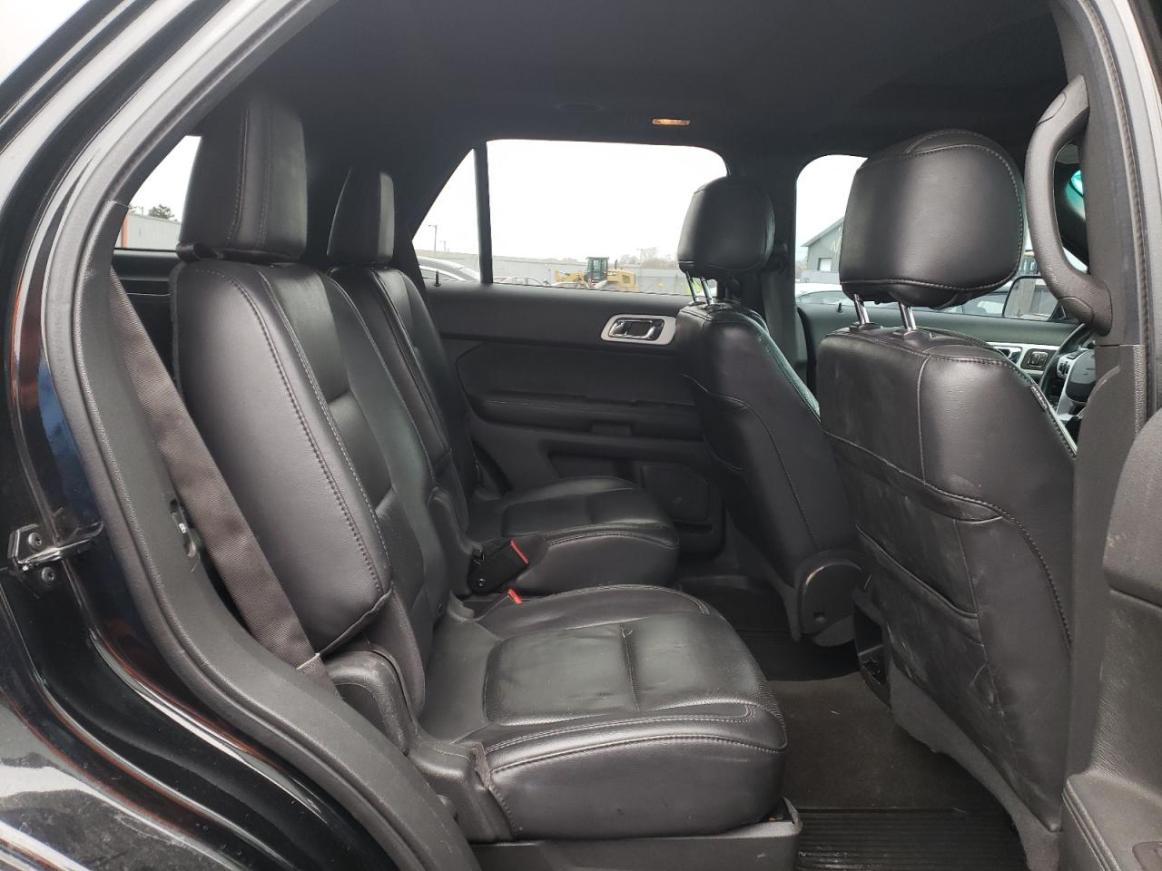 Photo 6 from auction – 2013 FORD EXPLORER L with VIN 1FM5K8F84DGA44684
