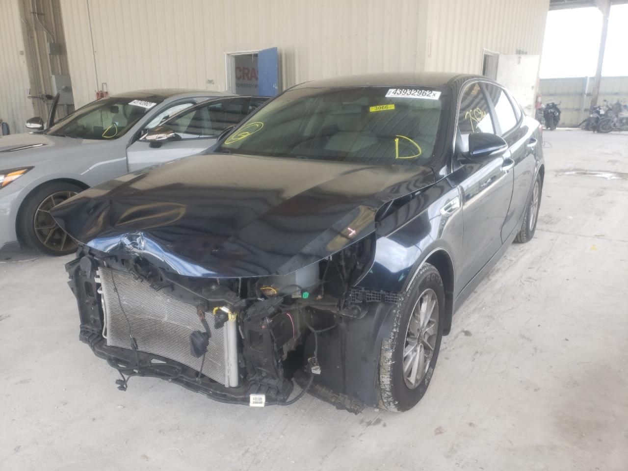 Photo 2 from auction – 2016 KIA OPTIMA LX with VIN 5XXGT4L33GG101481