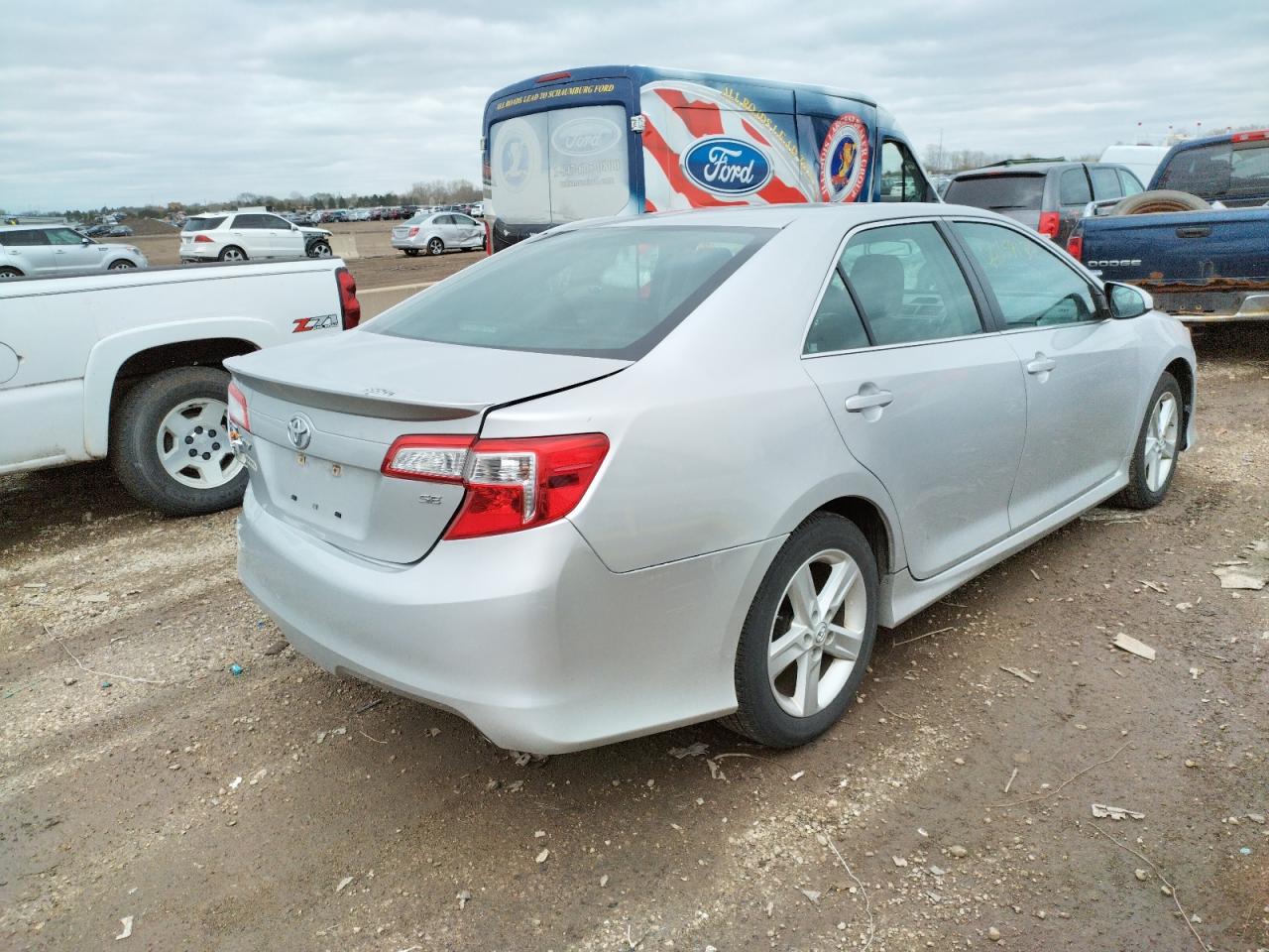 Photo 4 from auction – 2013 TOYOTA CAMRY L with VIN 4T1BF1FK4DU240622