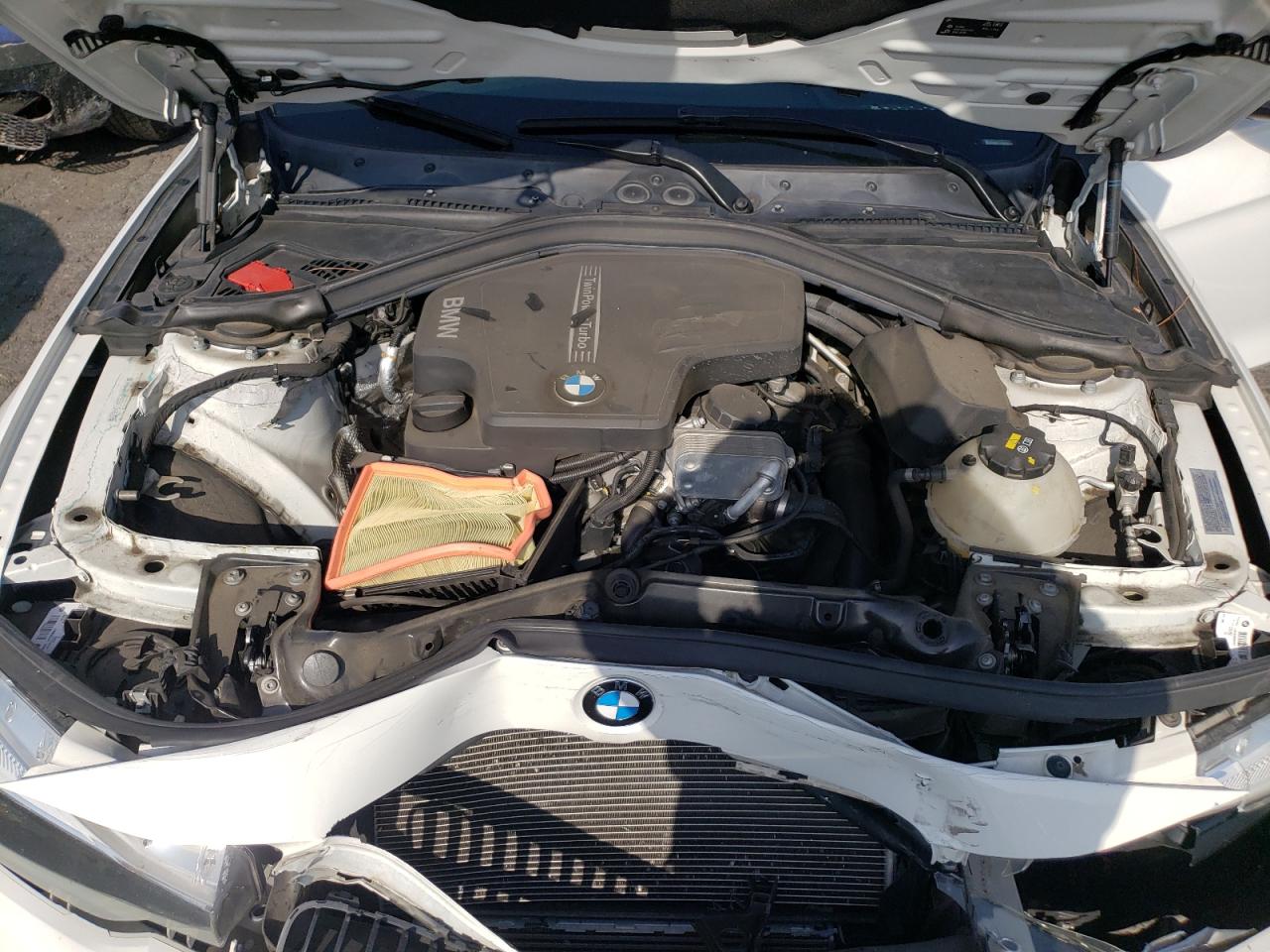 Photo 7 from auction – 2016 BMW 320 I with VIN WBA8E1G56GNT34829
