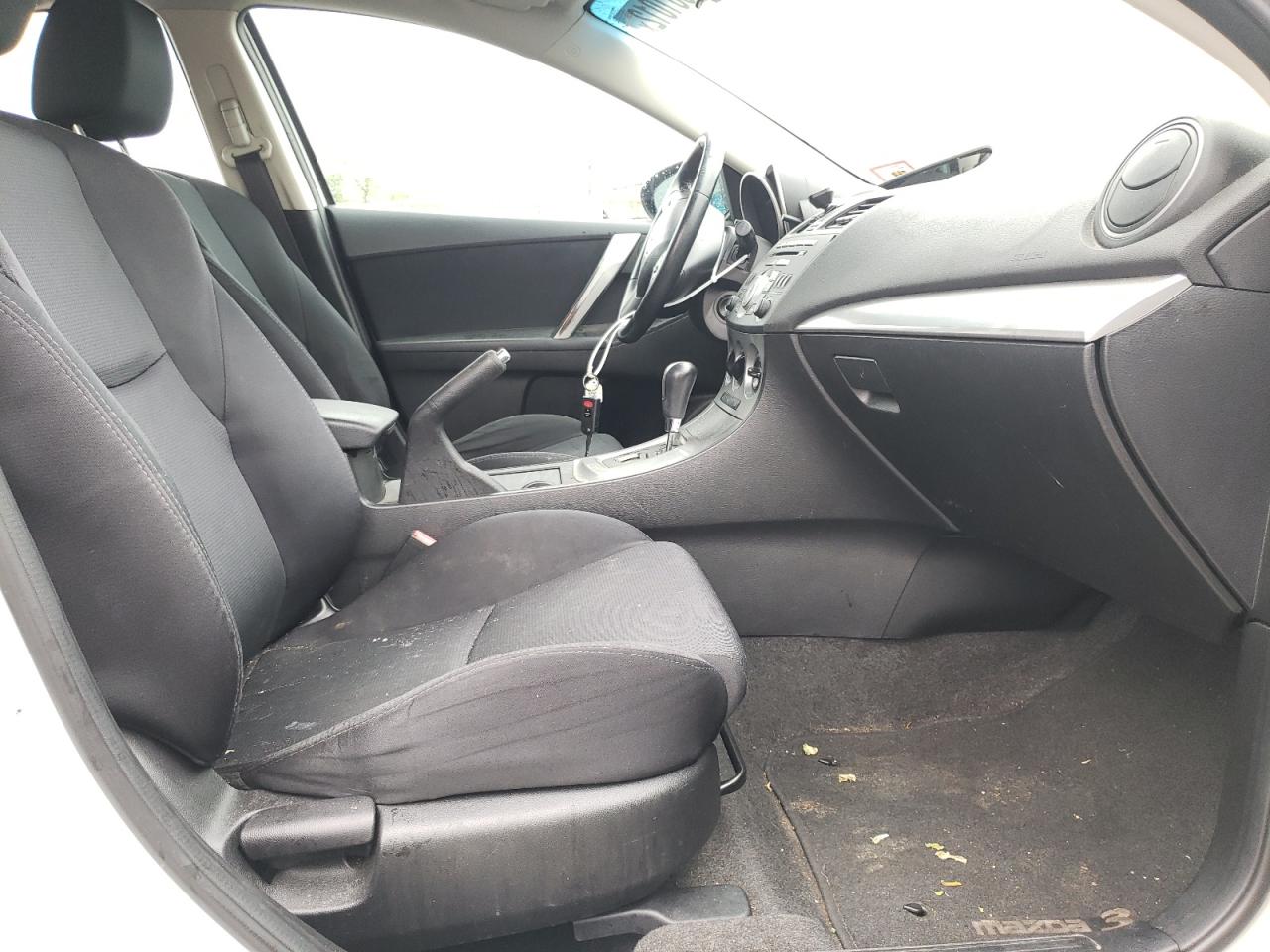 Photo 5 from auction – 2011 MAZDA 3 S with VIN JM1BL1K62B1358513