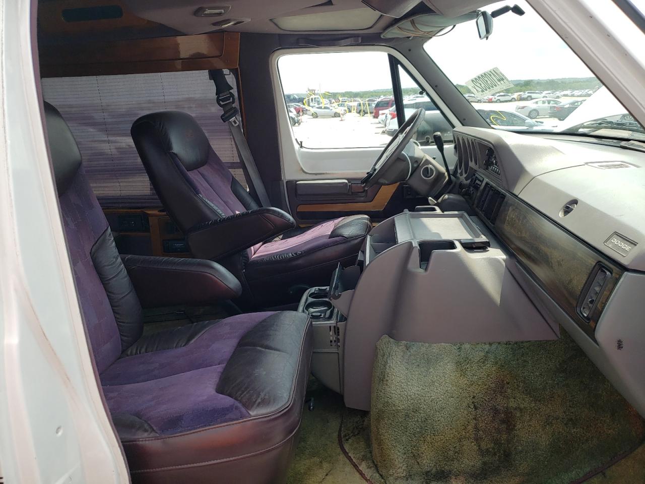Photo 6 from auction – 1996 DODGE RAM VAN B2 with VIN 2B6HB21Y0TK138562