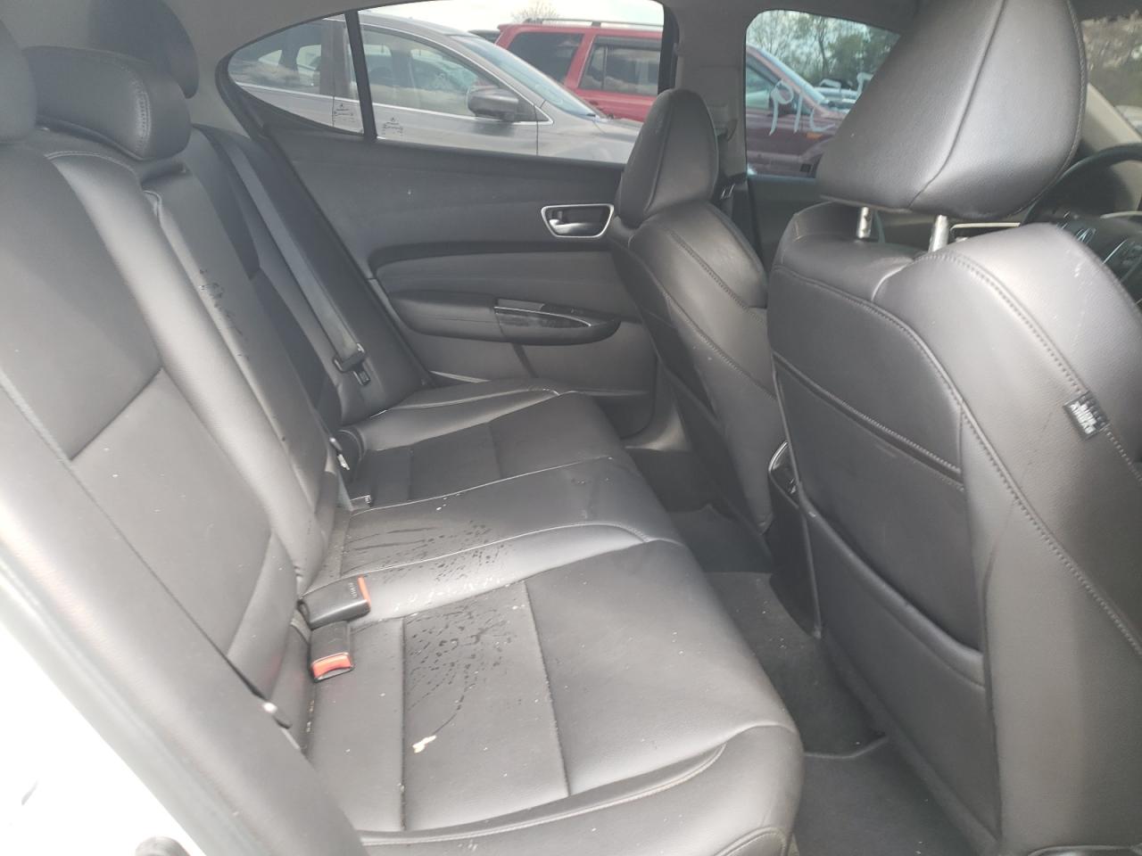 Photo 6 from auction – 2018 ACURA TLX with VIN 19UUB3F33JA004409