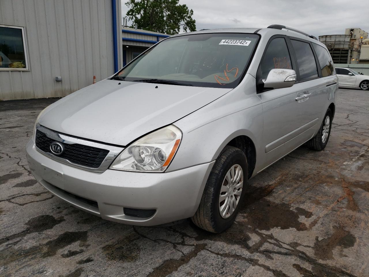 Photo 2 from auction – 2012 KIA SEDONA LX with VIN KNDMG4C70C6485707