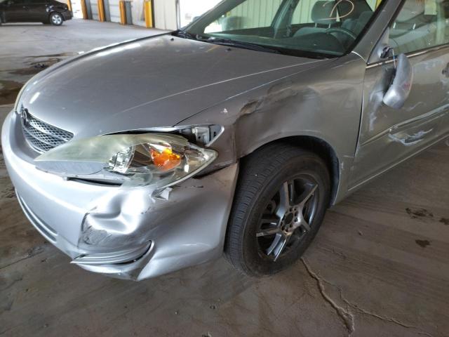 Photo 9 from auction – 2004 TOYOTA CAMRY LE with VIN JTDBE32K640254991