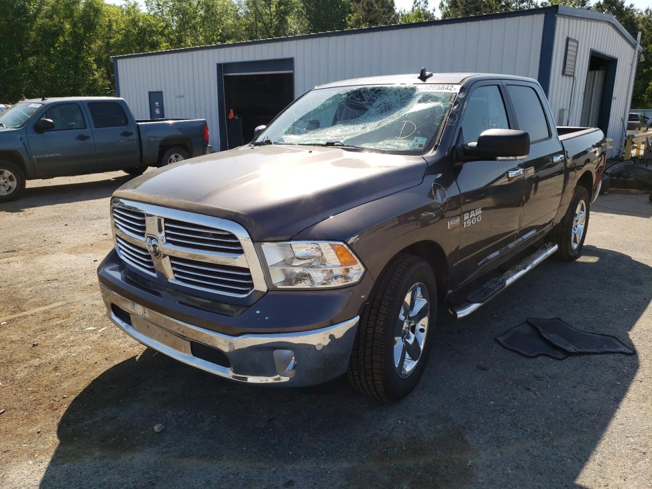 Photo 2 from auction – 2016 RAM 1500 SLT with VIN 3C6RR6LT7GG370669