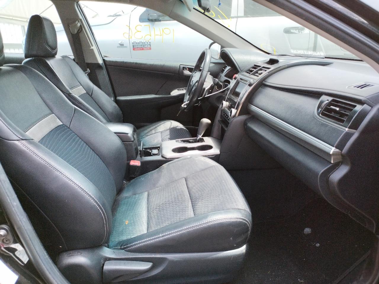 Photo 5 from auction – 2012 TOYOTA CAMRY BASE with VIN 4T1BF1FK3CU081753