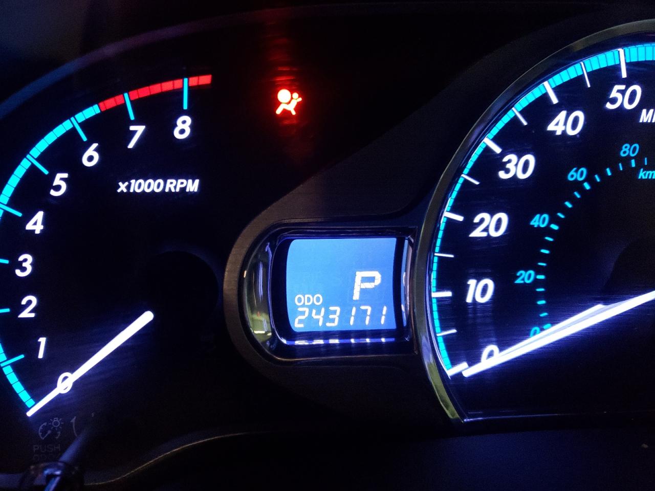 Photo 8 from auction – 2013 TOYOTA SIENNA XLE with VIN 5TDYK3DC2DS302606
