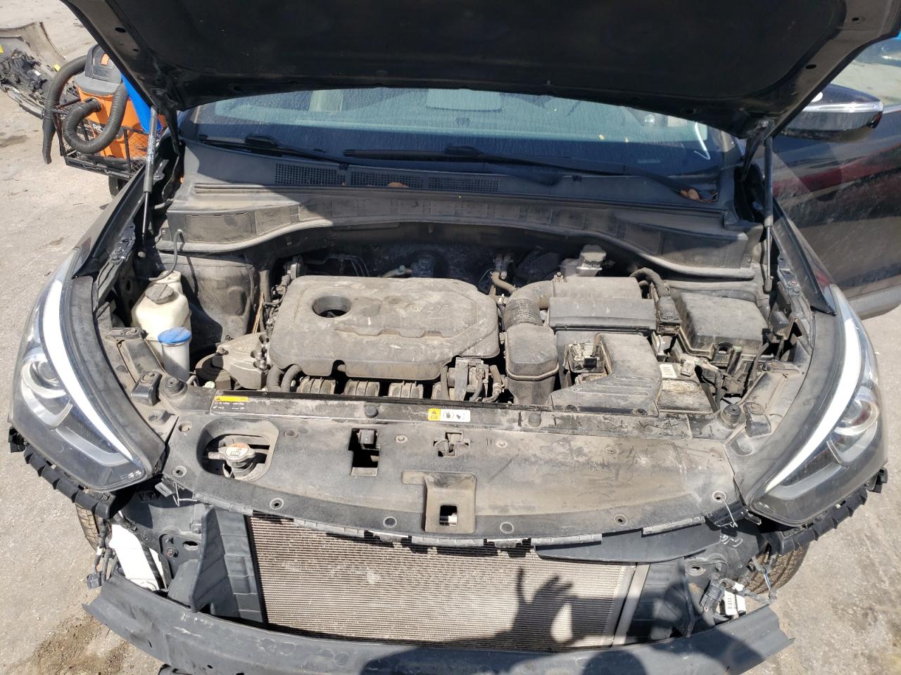 Photo 7 from auction – 2017 HYUNDAI SANTA FE S with VIN 5NMZU3LB9HH020298
