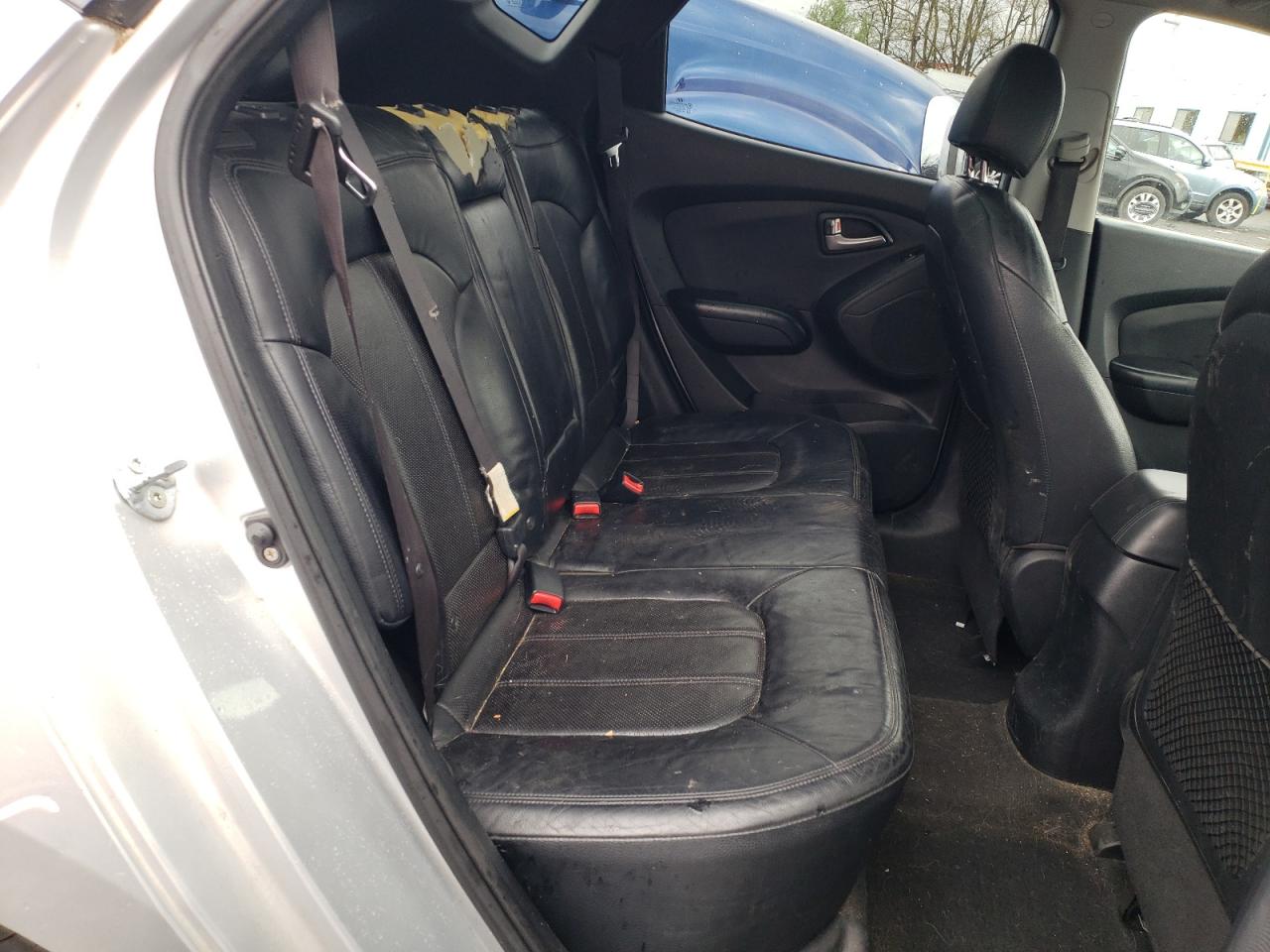 Photo 6 from auction – 2010 HYUNDAI TUCSON GLS with VIN KM8JUCAC3AU024267