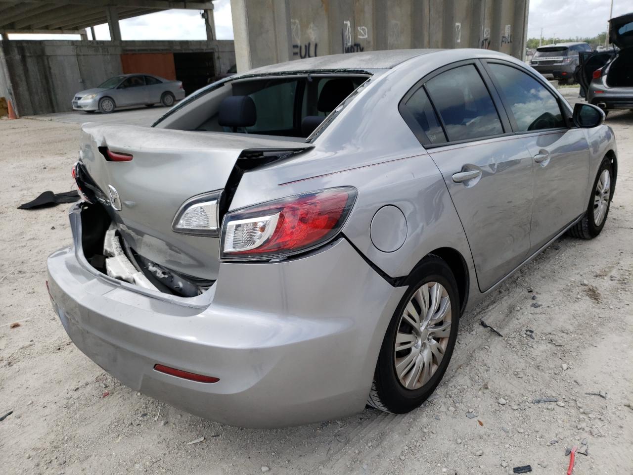 Photo 4 from auction – 2012 MAZDA 3 I with VIN JM1BL1UFXC1589965