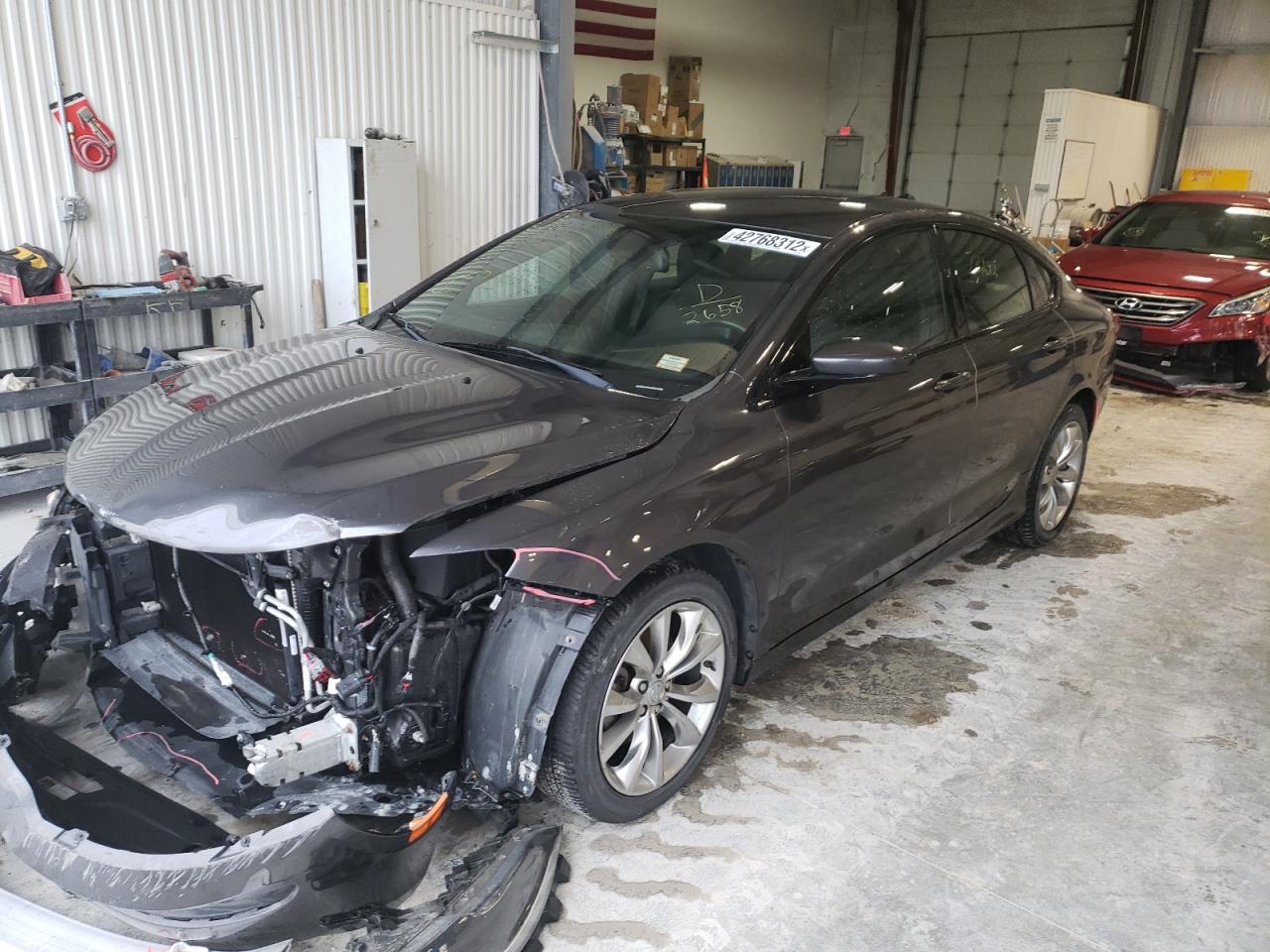 Photo 2 from auction – 2015 CHRYSLER 200 S with VIN 1C3CCCBB9FN672658