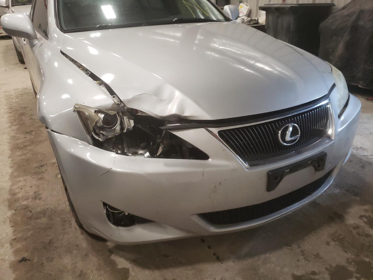 Photo 9 from auction – 2007 LEXUS IS 250 with VIN JTHCK262272010926