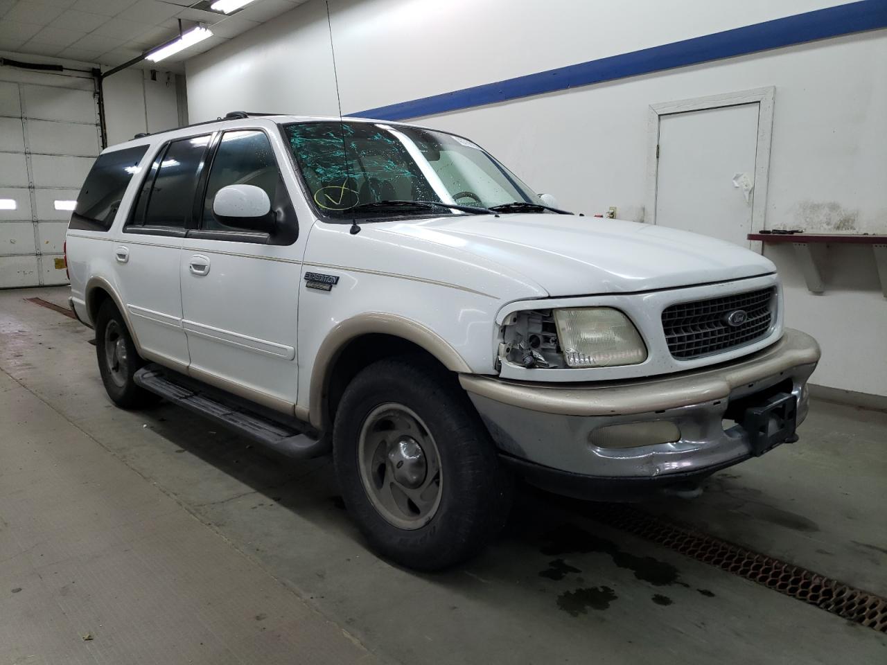 FORD EXPEDITION 1998 مع رقم تعريف المركبة 1FMPU18L6WLC06398 - صورة من المزاد