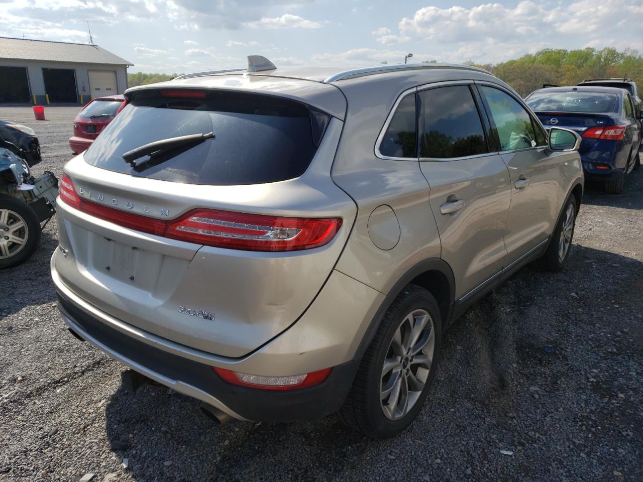 Photo 17 from auction – 2015 LINCOLN MKC with VIN 5LMCJ2A95FUJ07221