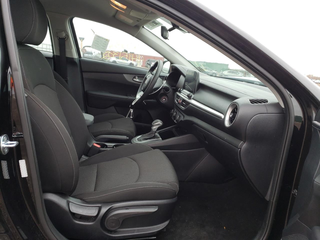 Photo 5 from auction – 2021 KIA FORTE FE with VIN 3KPF24AD6ME351411