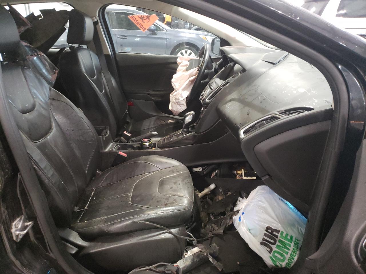 Photo 5 from auction – 2015 FORD FOCUS TITA with VIN 1FADP3J23FL292397