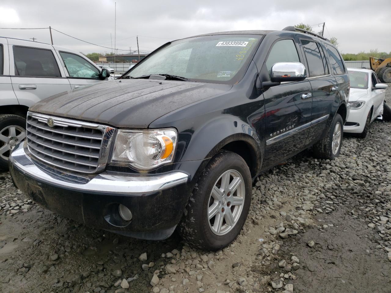 Photo 2 from auction – 2007 CHRYSLER ASPEN LIMI with VIN 1A8HW58217F511558