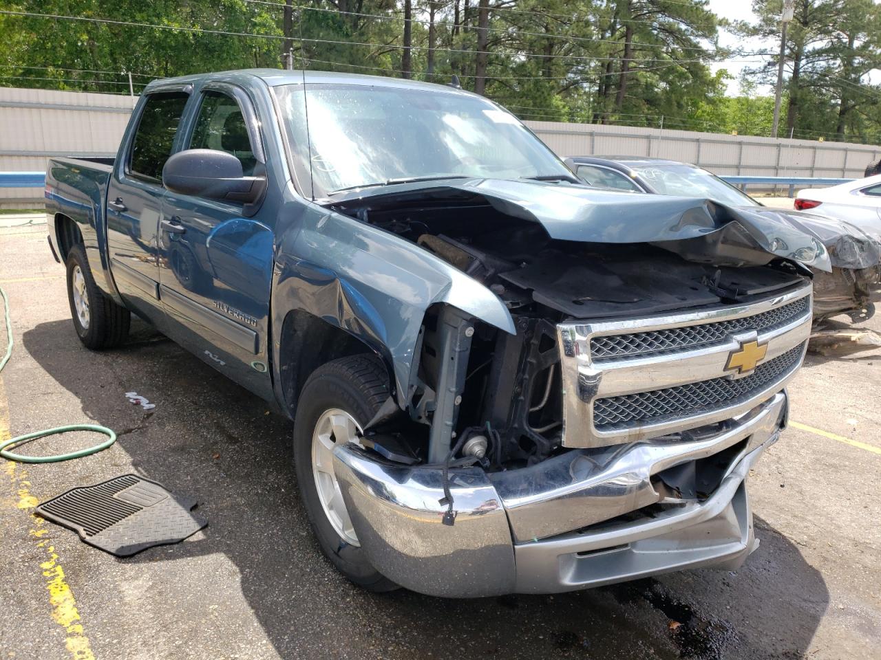 CHEVROLET SILVERADO 2012 with VIN 3GCPKSE73CG255509 - Photo from auction
