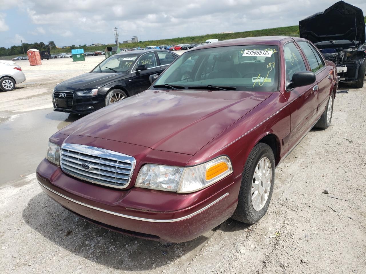 Photo 2 from auction – 2004 FORD CROWN VICT with VIN 2FAFP74W34X126041