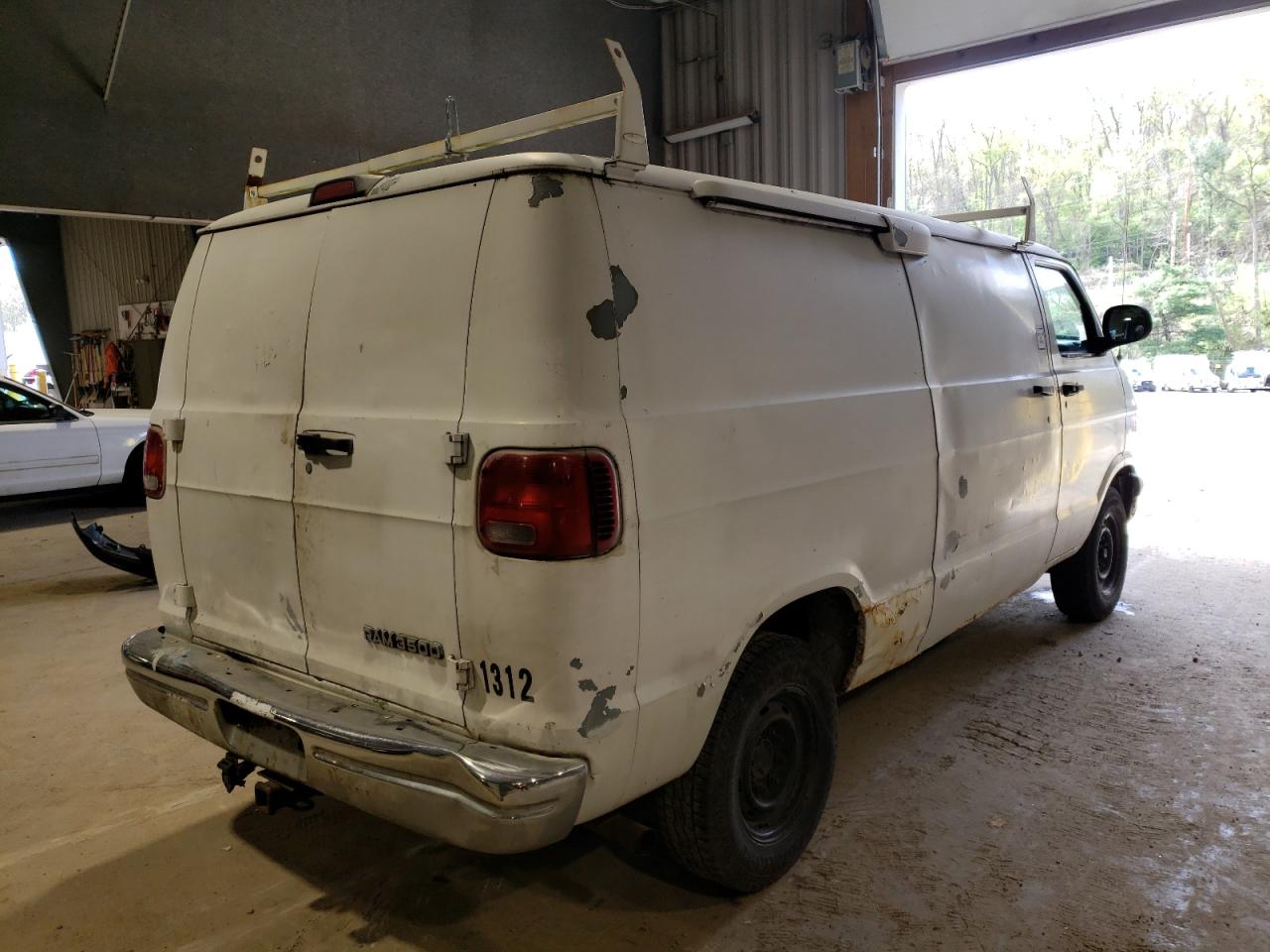 Foto 4 de la subasta – 2000 DODGE RAM VAN B3 con VIN 2B7KB31Z1YK116996
