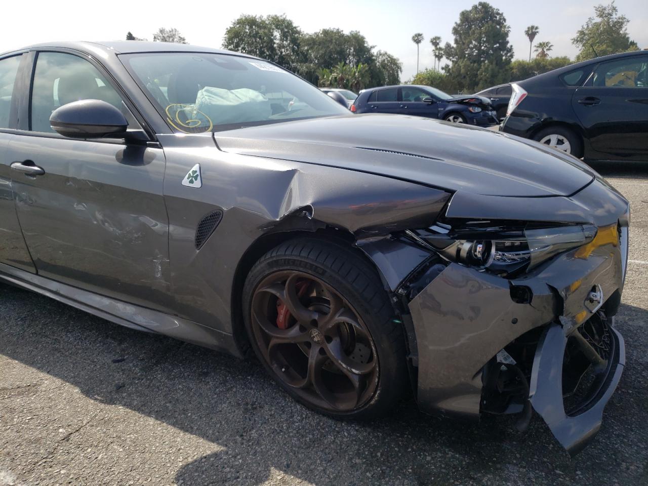 Photo 9 from auction – 2017 ALFA ROMEO GIULIA QUA with VIN ZARFAEAV7H7560198