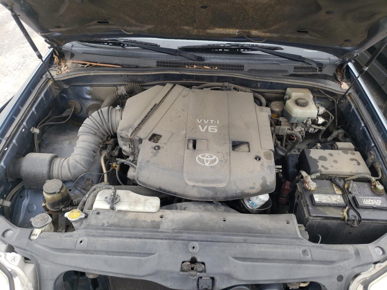 Photo 7 from auction – 2004 TOYOTA 4RUNNER SR with VIN JTEZU14RX40021708