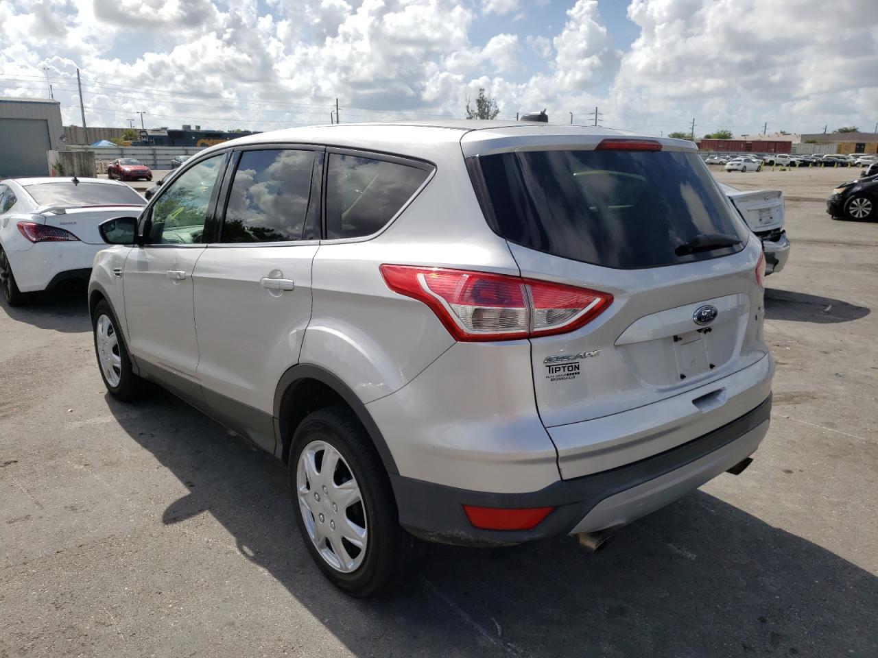 Photo 3 from auction – 2014 FORD ESCAPE SE with VIN 1FMCU0GX0EUE25427