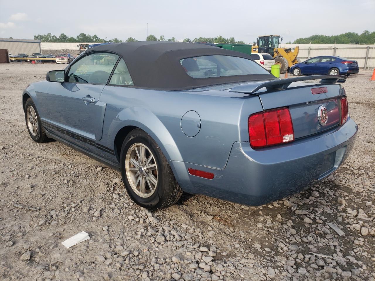 Photo 3 from auction – 2005 FORD MUSTANG with VIN 1ZVHT84N855223473